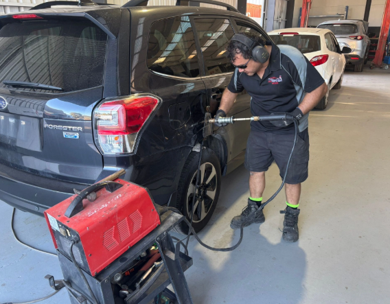 find-the-cost-effective-auto-body-repair-dry-creek-big-0