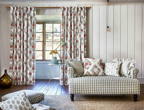 elevate-your-home-with-bespoke-curtains-leeds-big-0